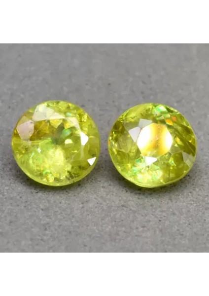 Pair 2PCS/1.61 ct T.w 5.2 mm Round Natural Yellowish Green Sphene, Super Sparkles