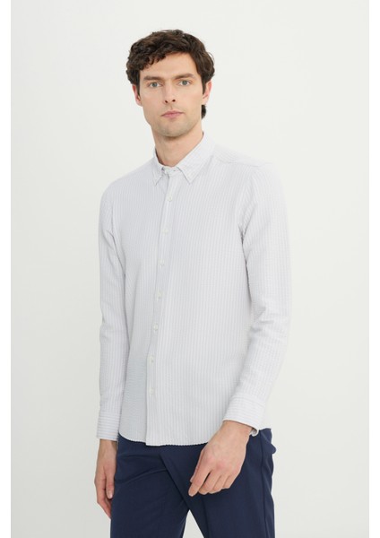 Slim Fit Dar Kesim Düğmeli Yaka Armürlü Gofre Desenli Gömlek modelleri