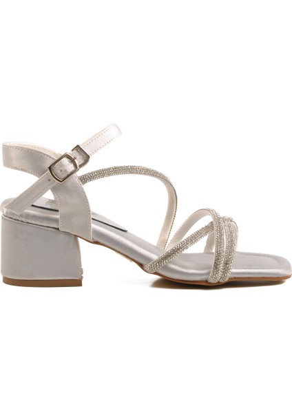 Gümüş Taşlı Kız Çocuk Sandalet 21 F