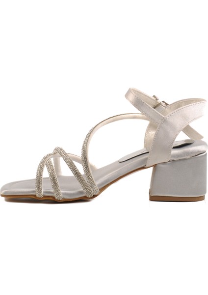 Gümüş Taşlı Kız Çocuk Sandalet 21 F fiyatları