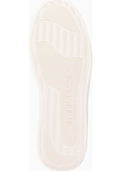Essential Basket Sneaker