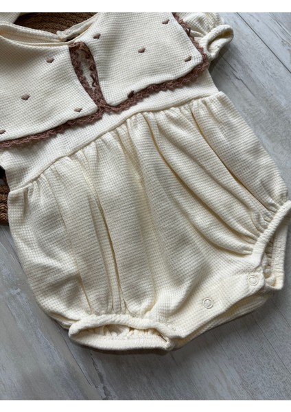 Fukukumbaby Kalp Nakışlı Kare Yaka Kız Bebek Romper modelleri