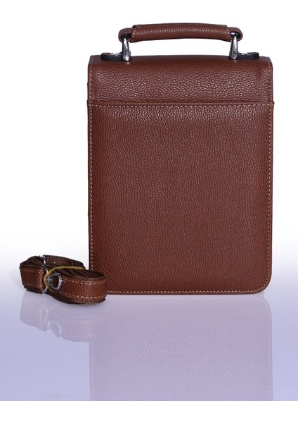 Şık Erkek Çanta, Günlük ve İş İçin, 4 Bölmeli, Kilitli, Orta Boy, Suni Deri, Kahverengi modelleri