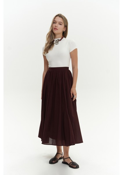 Amaya Bilek Hizasında Pileli Bordo Etek fiyatları