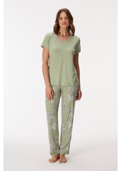 Kadın Yeşil Viskon V Yaka Kısa Kollu Çicek Desenli Pijama Takımı