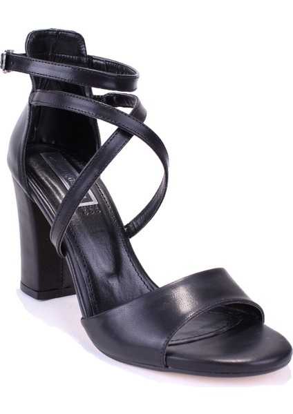 DZA07-928400 Siyah Klasik Topuklu Kadın Ayakkabı