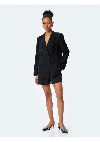 Uzun Kollu Düğmeli Cepli Kruvaze Oversize Blazer Ceket