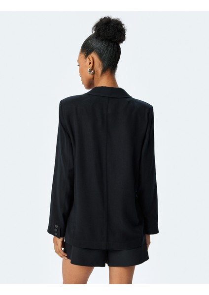 Uzun Kollu Düğmeli Cepli Kruvaze Oversize Blazer Ceket