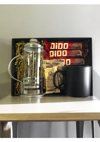 French Press ve Kupa Bardaklı Hediye Kutusu