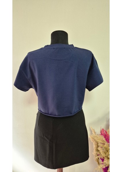 Nakışlı Crop T-Shirt fiyatları