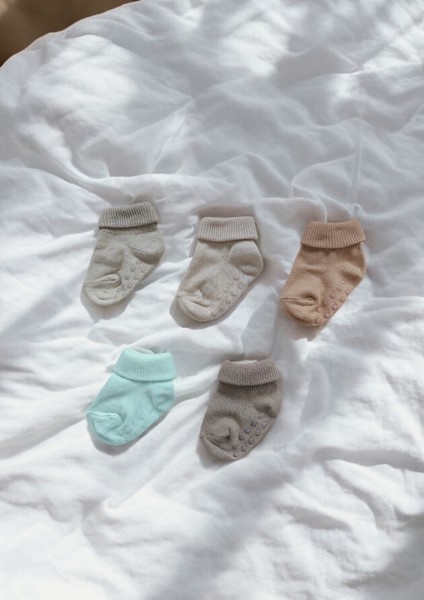 Kaydırmaz Taban 5'li Dikişsiz Organik Pamuklu Bebek Çorap Seti