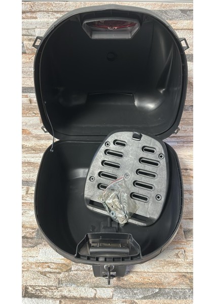 32 Litre Kask Çantası ( Bağlantılar Dahil) modelleri