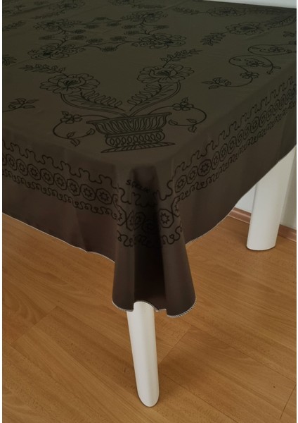 Kare Çiçek Desenli Masa Örtüsü Sofra Bezi