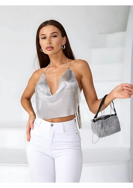 Kadın Gri Gümüş Parlak Taşlı Payetli Mini Crop Kayık Yaka Zincirli Bluz Zırh Büstiyer