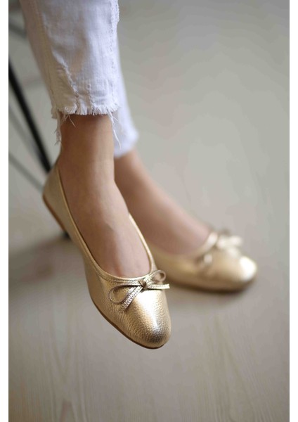 Kitty Deri Gold Cilt Fiyonk Detaylı Günlük Kadın Babet modelleri