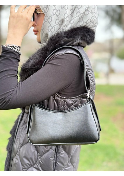 Siyah Kadın Baget Ayarlanabilir Askılı Şık El ve Omuz Çantası fiyatları