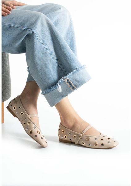 Kadın Bej Gilded Grace Halka Detaylı Babet modelleri