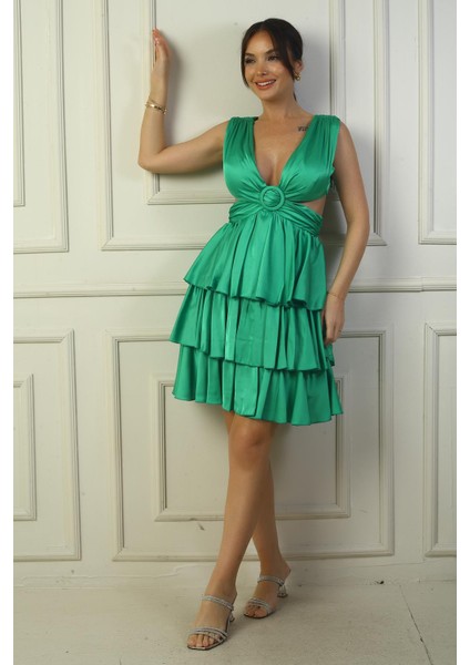 Kadın Ön Arka V Yaka Bel Dekolteli Astarlı Katlı Saten Kısa Elbise fiyatları