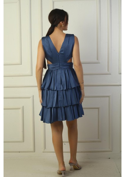 Kadın Ön Arka V Yaka Bel Dekolteli Astarlı Katlı Saten Kısa Elbise fırsatları