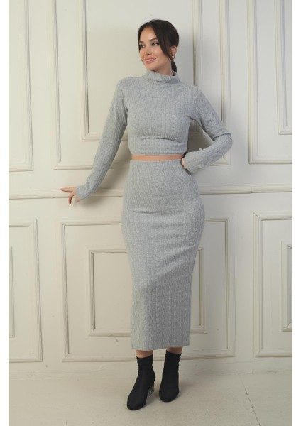 Kadın Balıkçı Yaka Crop Bluz Beli Lastikli Yırtmaçlı Etek 2'li Takım modelleri