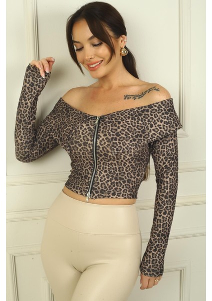 Kadın Önü Fermuarlı Geniş Yaka Uzun Kollu Leopar Desen Crop Bluz