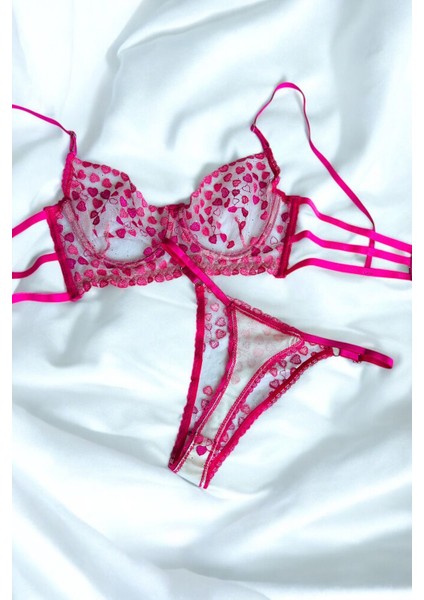 Pembe Kalp Desenli Dantelli Bralet Takım (Sütyen & Tanga) fırsatları