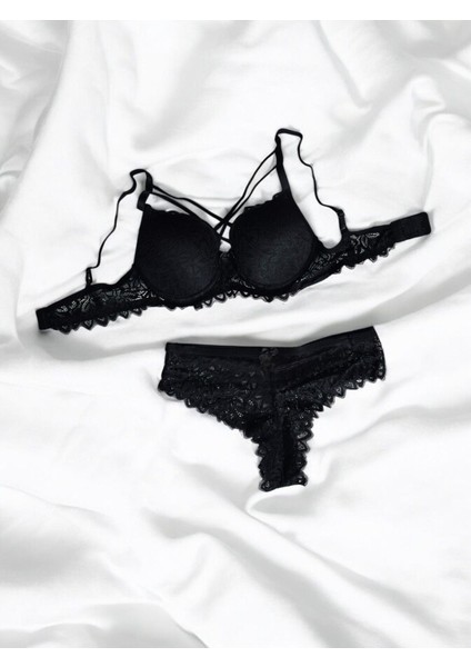 Siyah Çapraz Ip Detaylı Sütyen Takım (Sütyen & Külot)