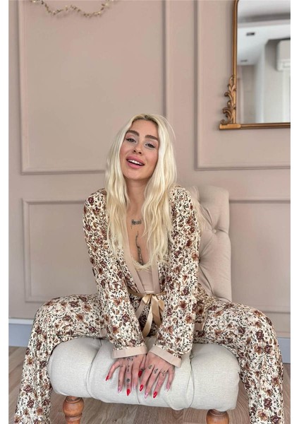 Bej Autumn Blossom Exclusive Örme Sabahlıklı Kadın Pijama Takım fırsatları