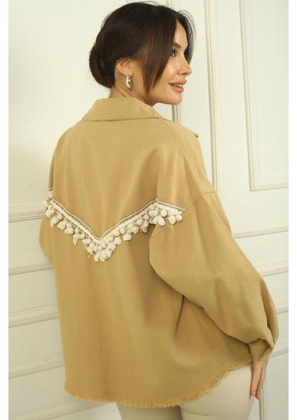 Kadın Arkası Etnik Şeritli Püsküllü Önü Metal Düğmeli Tek Cepli Gömlek