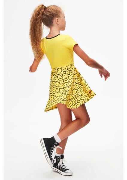 Sarı Gülen Yüz Kız Çocuk Desenli Lovetti Smile Baskılı Kısa Kol Elbise fiyatları