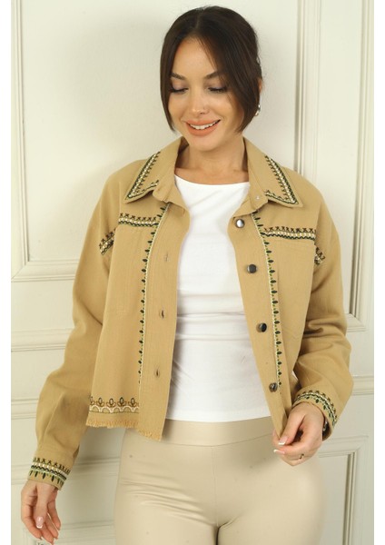 Kadın Nakış Detaylı Önü Metal Düğmeli Tek Cepli Gömlek modelleri