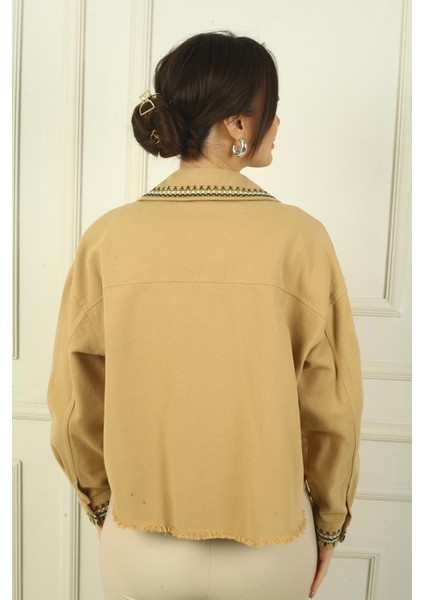 Kadın Nakış Detaylı Önü Metal Düğmeli Tek Cepli Gömlek fırsatları