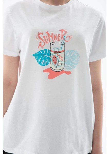 Baskılı Pamuklu Beyaz Kadın T-Shirt 25Y0400K1 fiyatları