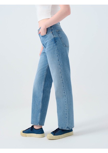 Straight Regular Fit Mavi Kadın Jean Pantolon LF2039819 modelleri