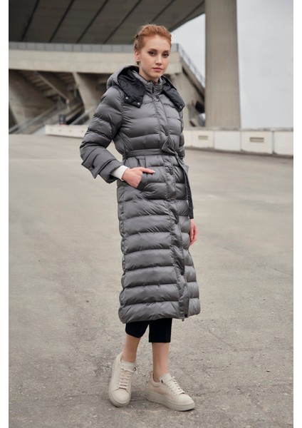 18278 Womanıa Mont Berlin