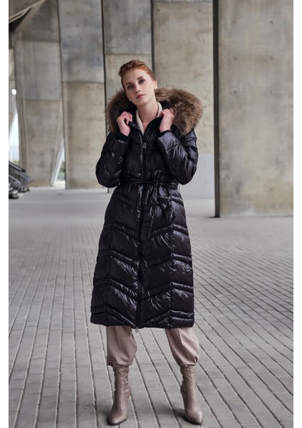 18272 Womanıa Mont Roma