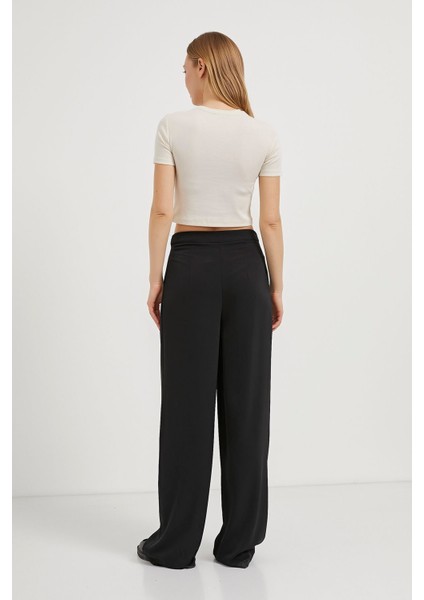 Bisiklet Yaka Kısa Kol Crop T-Shirt indirimleri