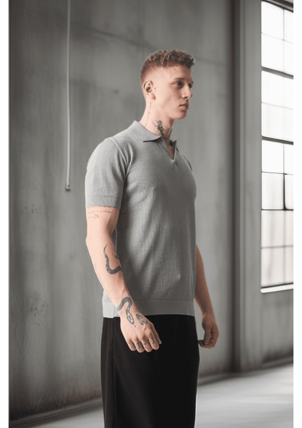 Örme Desenli Viskon Polo Yaka Triko Erkek T-Shirt - Gri