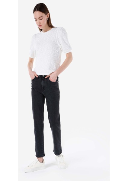 Slim Fit Orta Bel Daralan Paça Kadın Denim Jean Pantolon modelleri