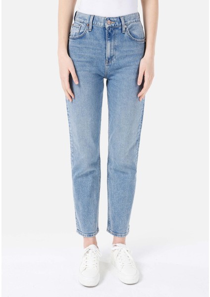 Slim Fit Orta Bel Daralan Paça Kadın İndigo Jean Pantolon fırsatları