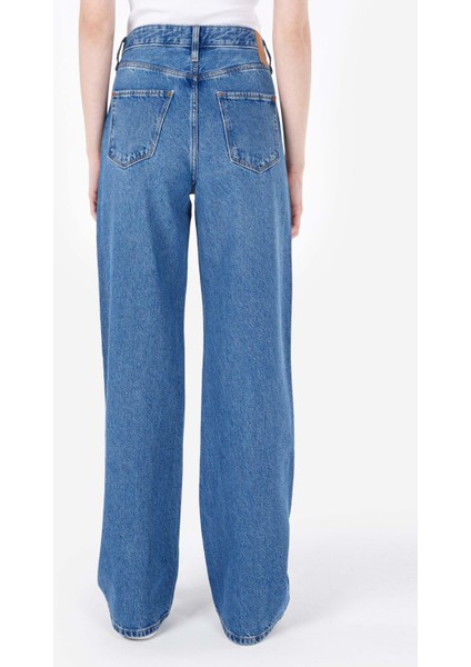 Regular Fit Kadın Lacivert Jean Pantolon fiyatları