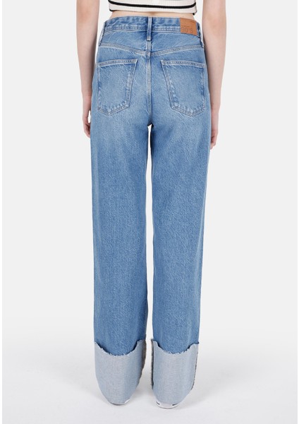 Straight Fit Yüksel Bel Düz Paça Kadın Denim Jean Pantolon fiyatları