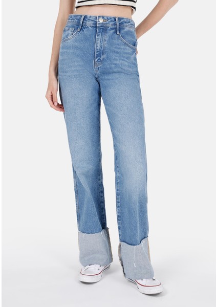 Straight Fit Yüksel Bel Düz Paça Kadın Denim Jean Pantolon fırsatları