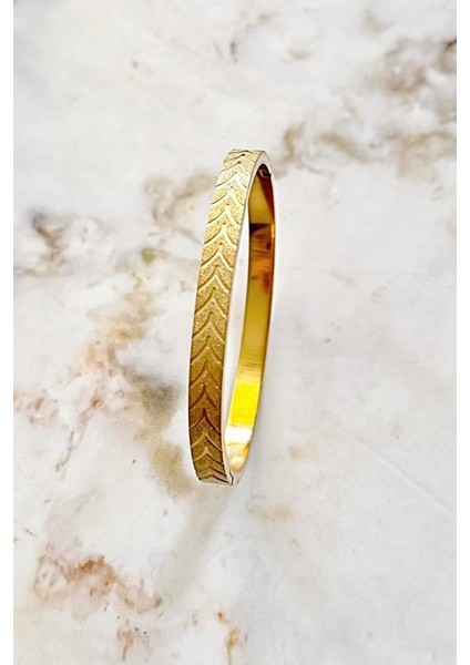 Yaprak Desenli Gold Çelik Kelepçe Bileklik modelleri