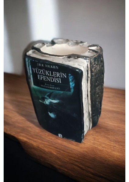 Yüzüklerin Efendisi Yüzük Kardeşliği Kitabı Şeklinde Kalemlik 10 x 8 cm Seramik Tozundan fiyatları