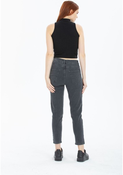 Kadın Antrasit Yüksek Bel Yumuşak Dokunuşlu Rahat Kesim Mom Jeans Kot Pantolon