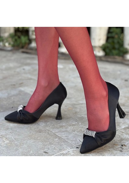 Moshi Siyah Saten Topuklu Ayakkabı fırsatları