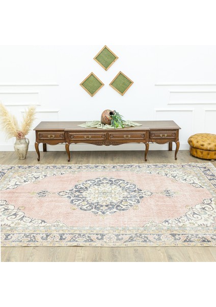 Selik Madalyon Desenli Pembe Halı 195 x 325 cm