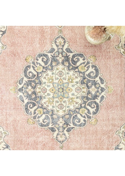 Selik Madalyon Desenli Pembe Halı 195 x 325 cm