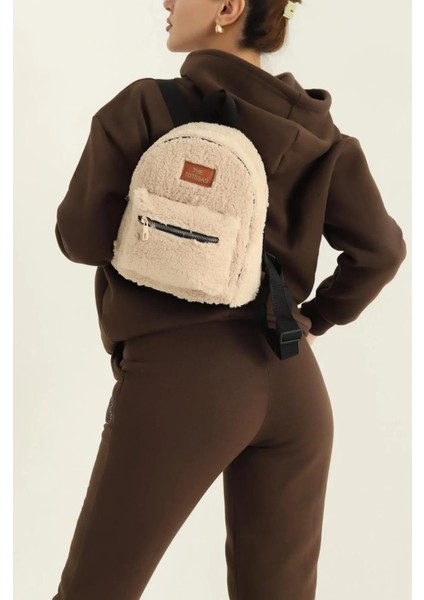 Kadın Günlük Şık Peluş Bej Sırt Çantası Modern ve Sevimli Tasarım 30X30(YXG) fiyatları